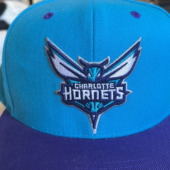 Hornets SnapBack - Picture 2 of 7
